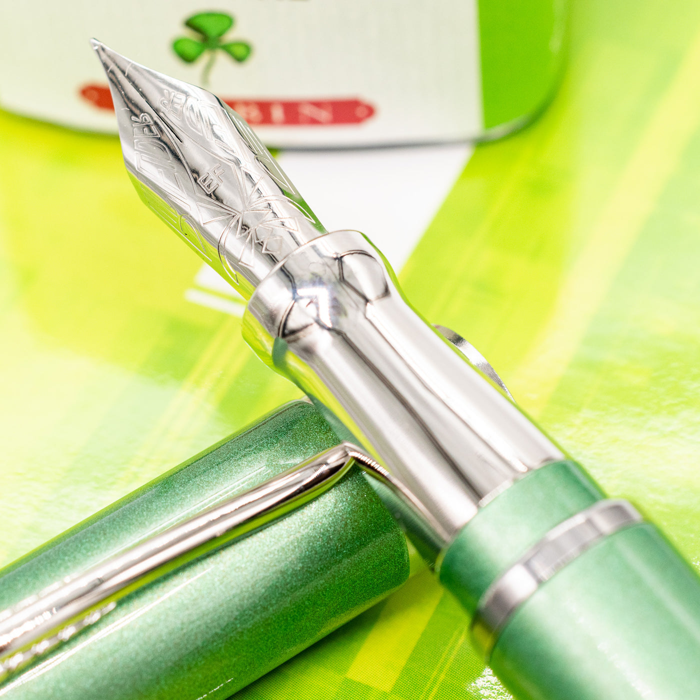 Pineider Avatar Shiny Fountain Pen - Mint stainless steel nib