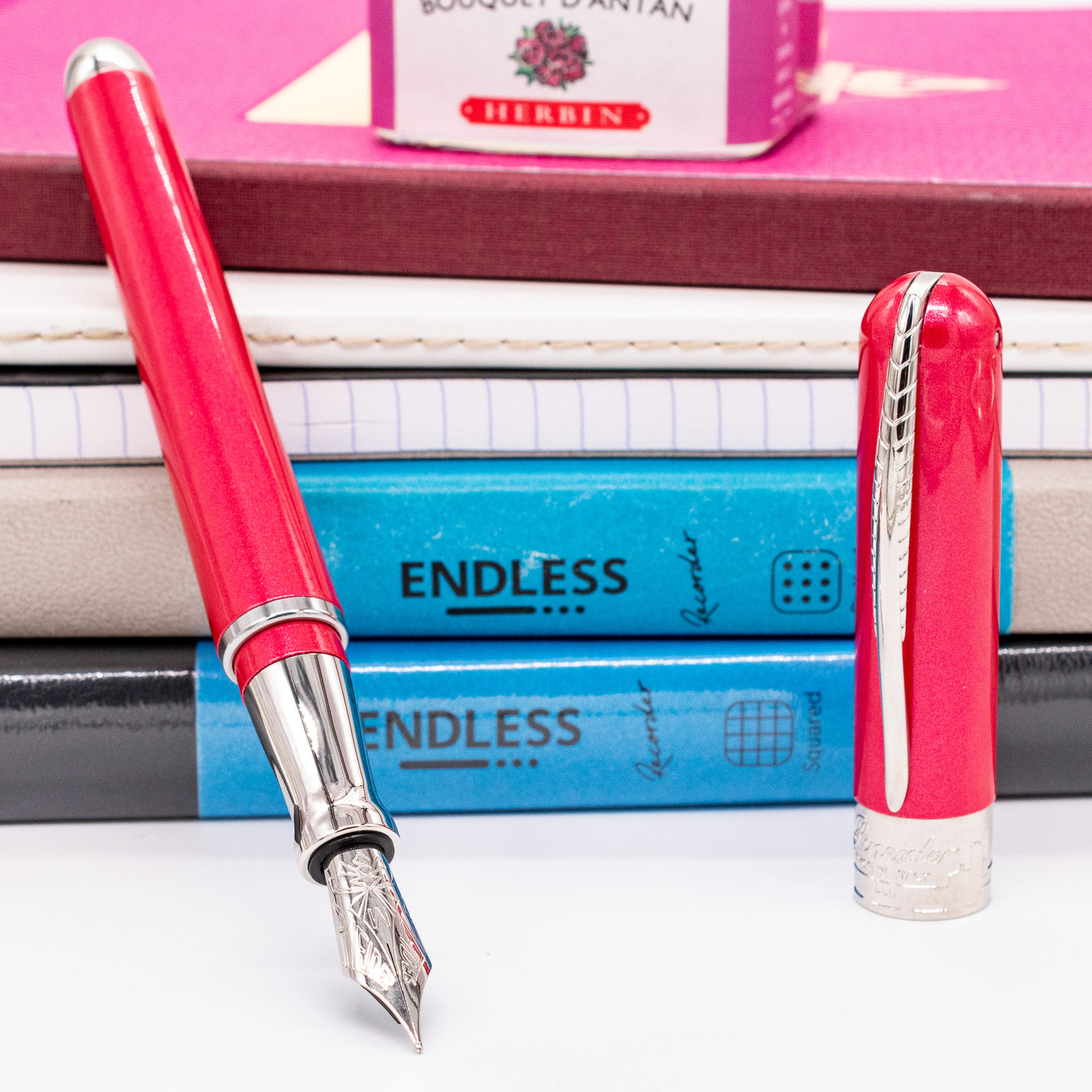 Pineider Avatar Shiny Fountain Pen - Red Cardinal