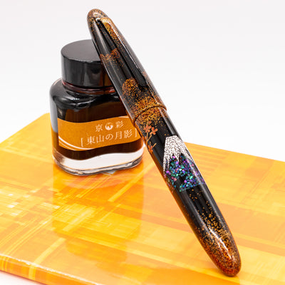 Taccia Miyabi Fujiyama Fountain Pen capped