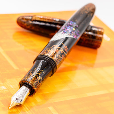 Taccia Miyabi Fujiyama Fountain Pen two toned nib