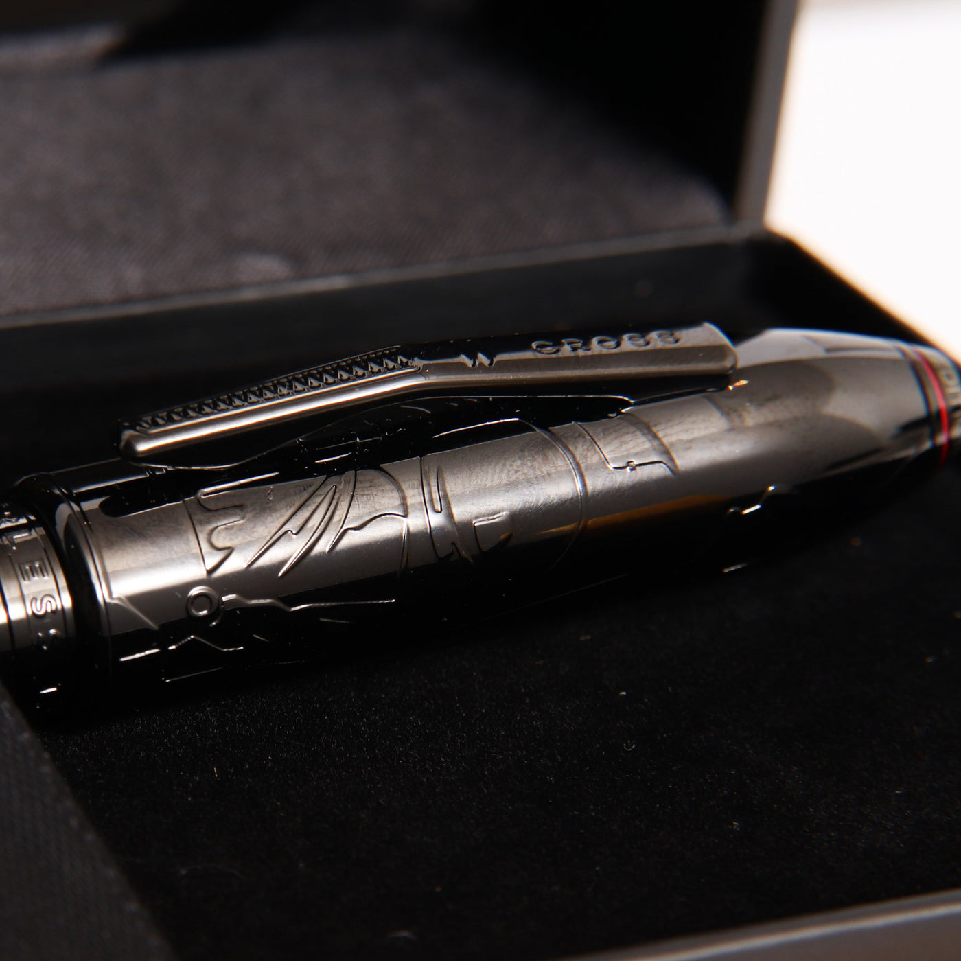 Cross-Peerless-Star-Wars-Darth-Vader-Fountain-Pen-Clip