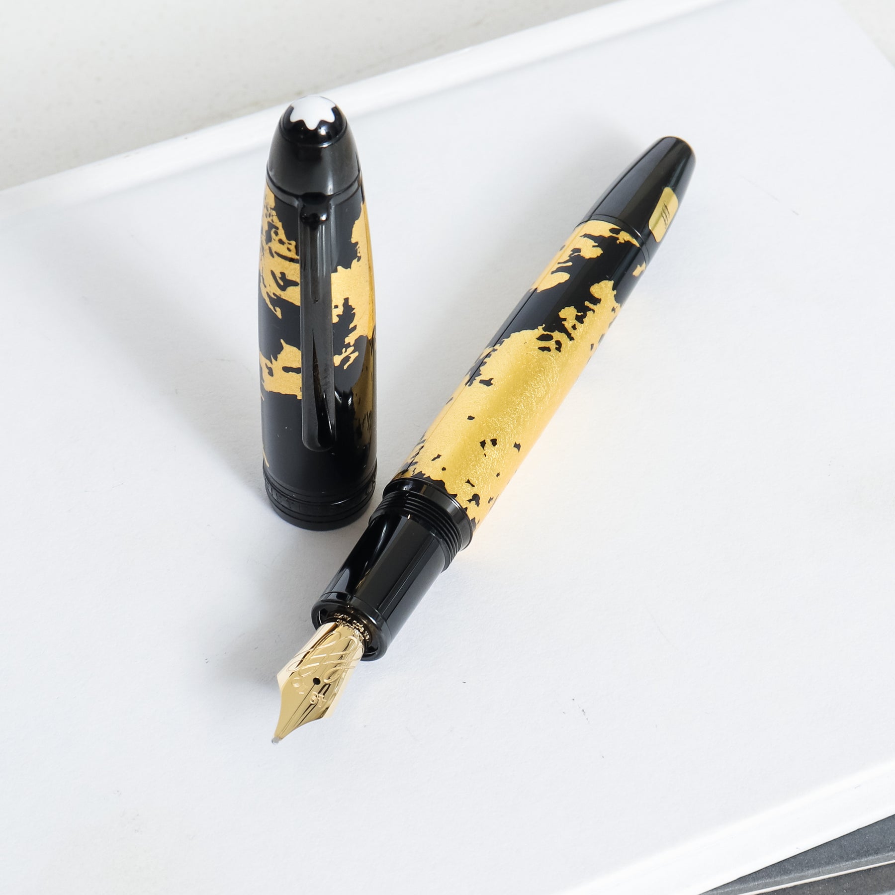 Montblanc Meisterstück Solitaire Calligraphy Gold Leaf Flex Nib Fountain  Pen
