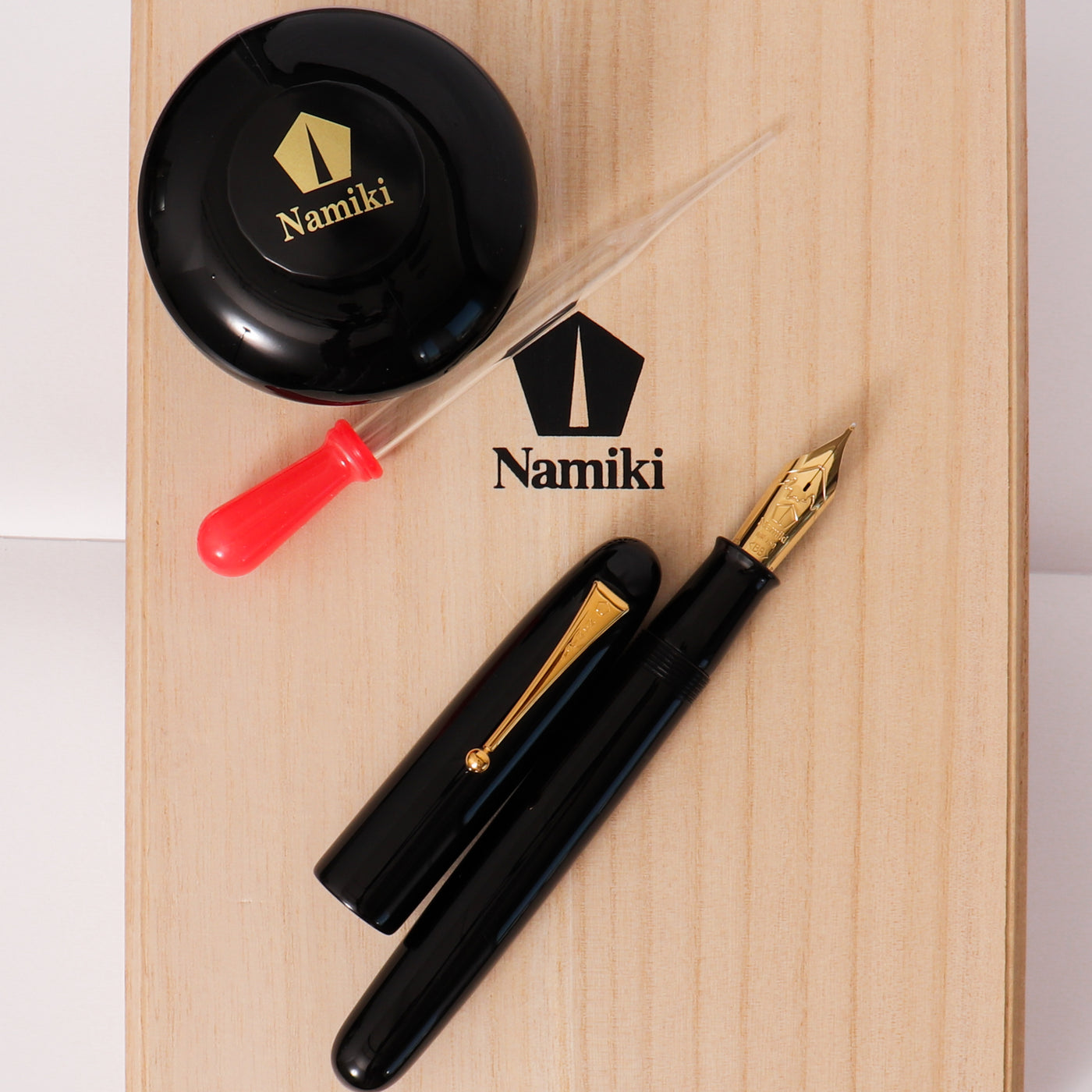 Namiki Emperor Black Urushi Fountain Pen Limited Editon