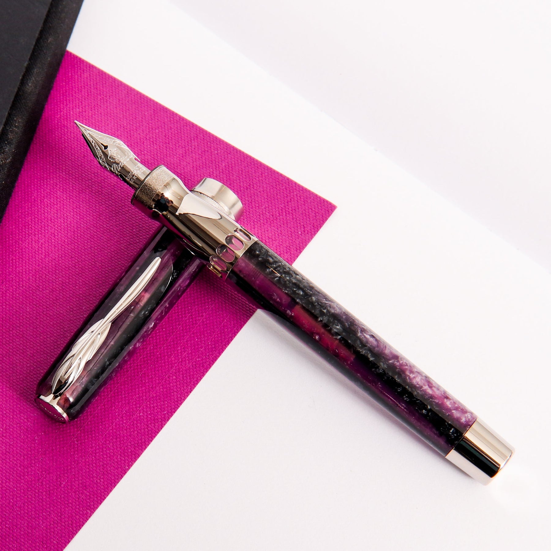 Pineider Arco Violet Fountain Pen Soft Fine