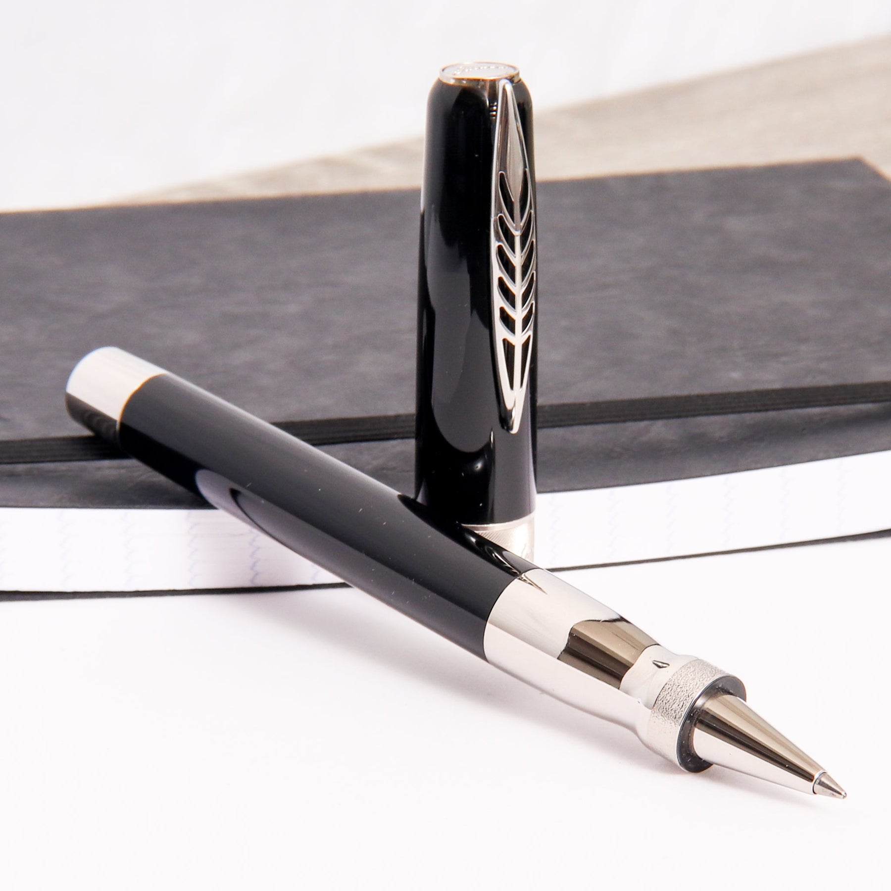 Set Gear Pinstripe Black / Chrome (ballpoint pen & fountain pen) -  Distri-Brands s.a