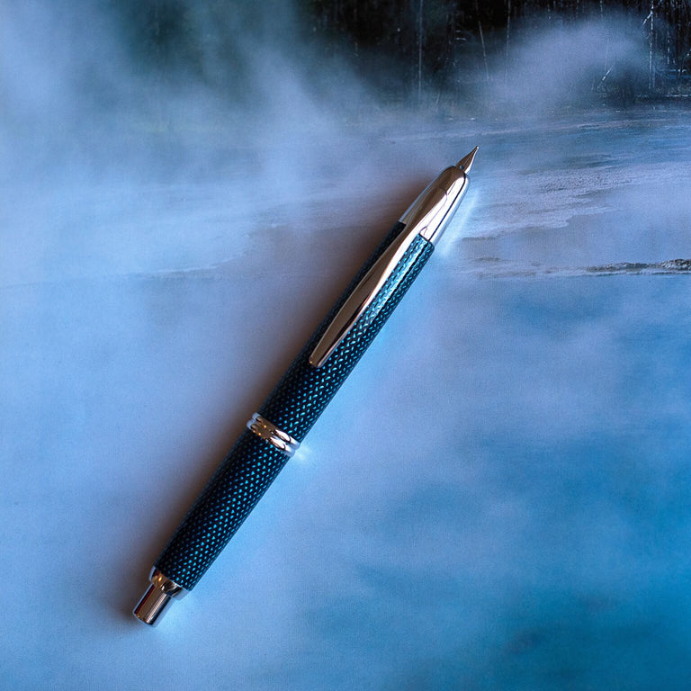 Pilot Vanishing Point Blue Carbonesque Fountain Pen